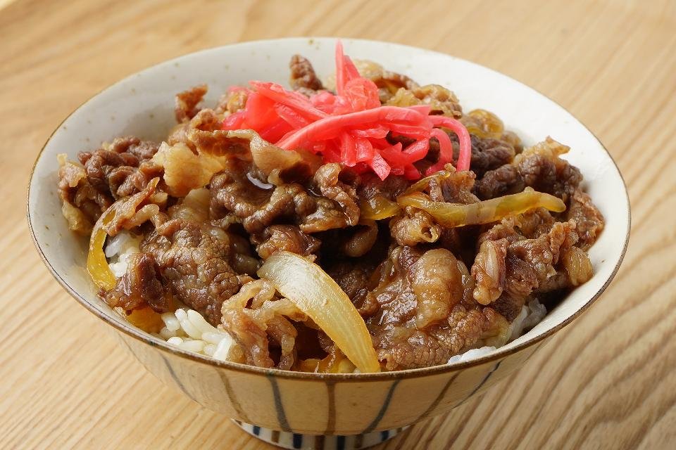 Gyudon com manteiga
